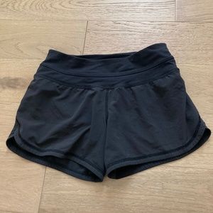 Black Lululemon speed up shorts!